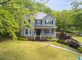 105 Grove Hill Dr, Alabaster, AL 35007