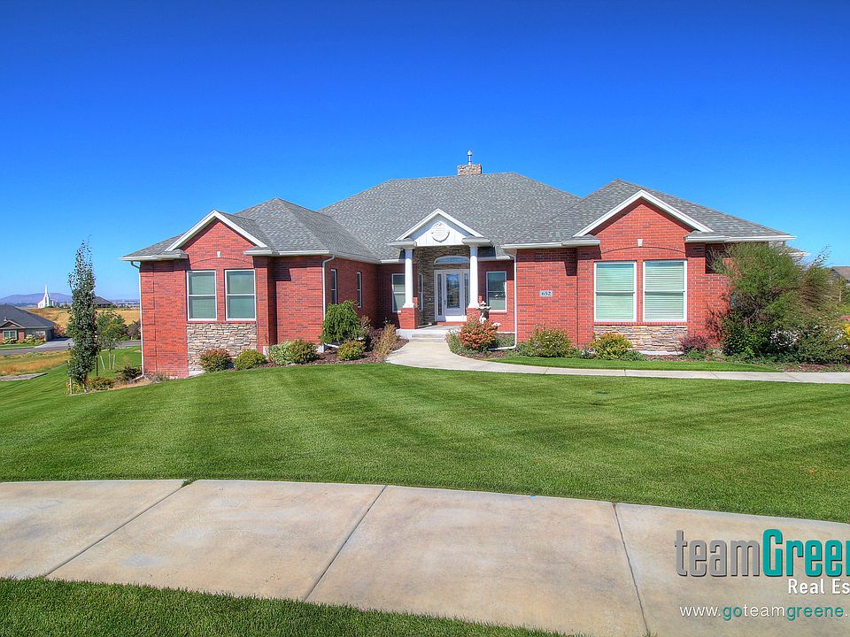 1st image of 652 Wheatland Cir