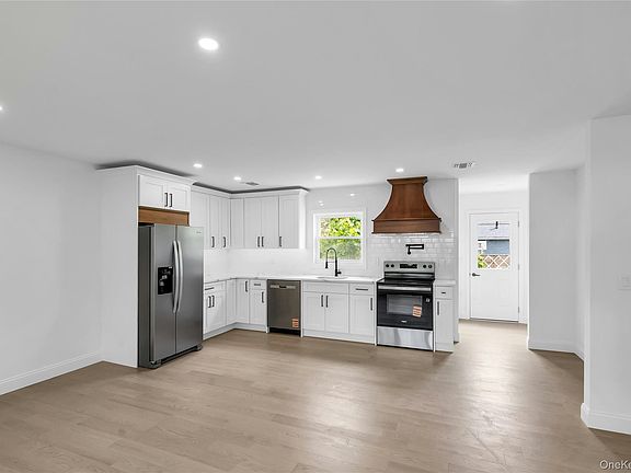 2nd image of 1237 Stony Brook Road