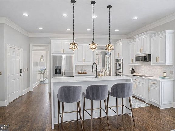 3rd image of 1525 Camden Cove Dr