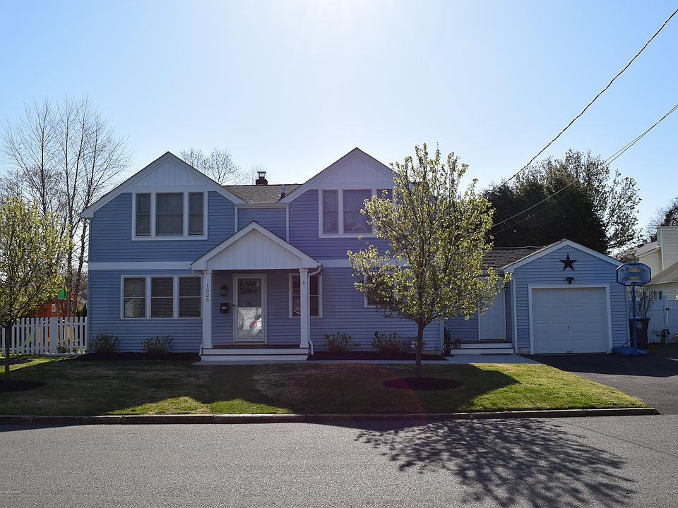 1st image of 1325 Willow Dr