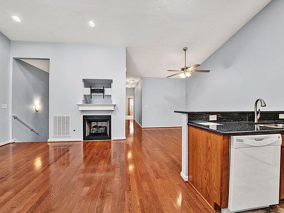 3rd image of 6651 Stonelyn Cottage Ct