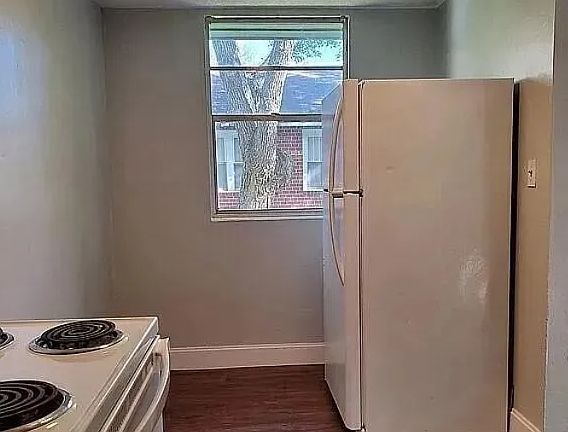 4th image of 3359 Columbus Ave