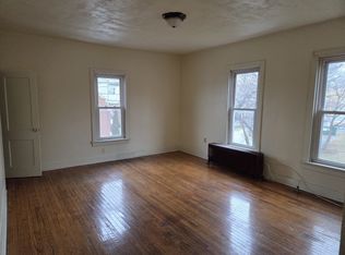 1 E Main St APT 3, New Kingstown, PA 17072
