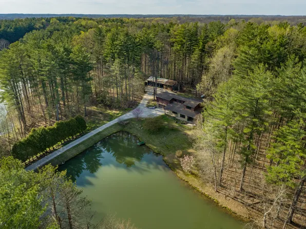 5994 Pine Tree Ln, Morgantown, IN 46160