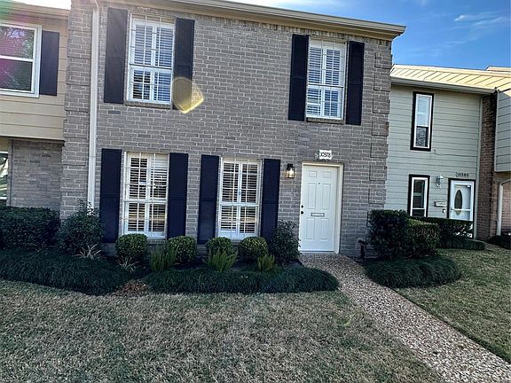 4th image of 10378 Briar Forest Dr #32/5