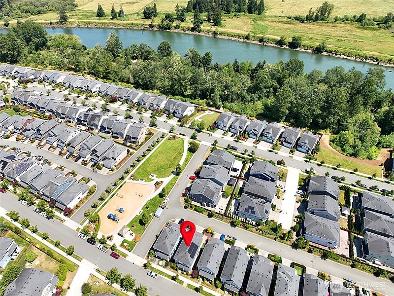 2nd image of 4523 Riverfront Boulevard