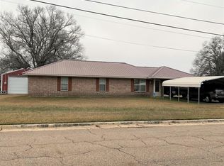 100 Morningside Dr, Hooks, TX 75561