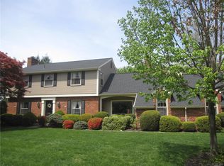 445 E Macada Rd, Bethlehem, PA 18017