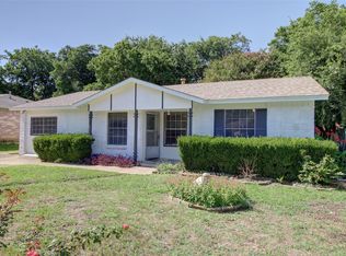 1311 Rosewood Ln, Arlington, TX 76010