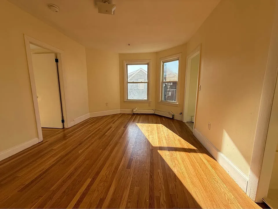 Building Photo - 72-74 Hanover St #3