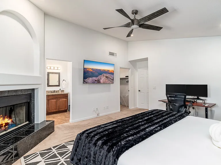 5139 E Fellars Dr — Photo 18