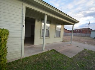 1701 Overland Dr, Cleburne, TX 76033