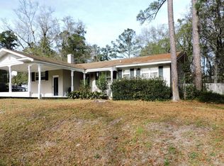 330 Woodlawn St, Walterboro, SC 29488