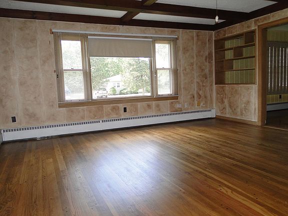 2nd image of 112 Dante Ct