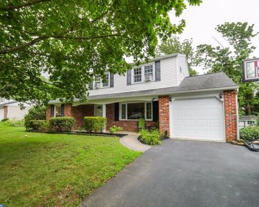 48 Skyline Dr, Audubon, PA, 19403