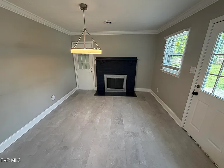 2510 Catherine St — Photo 6
