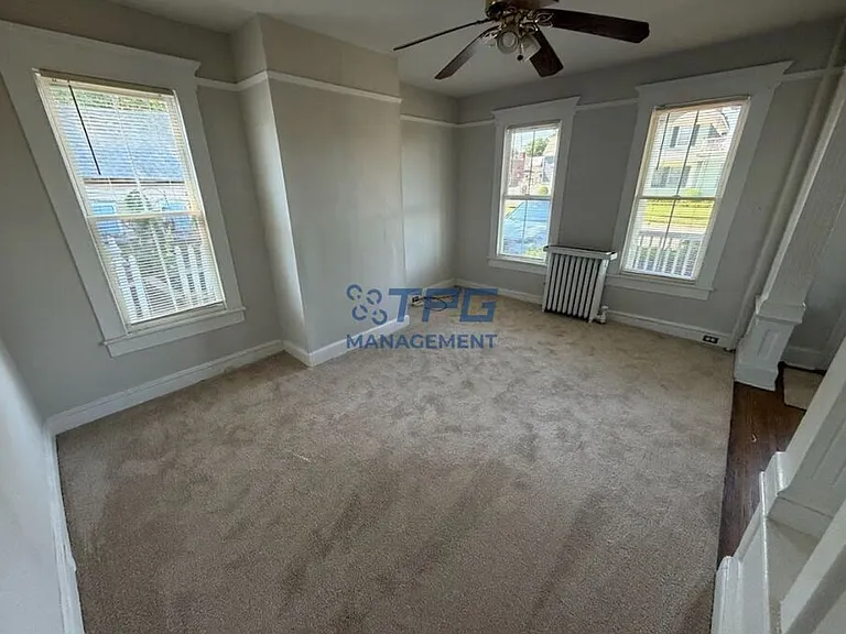 15 Center St — Photo 4