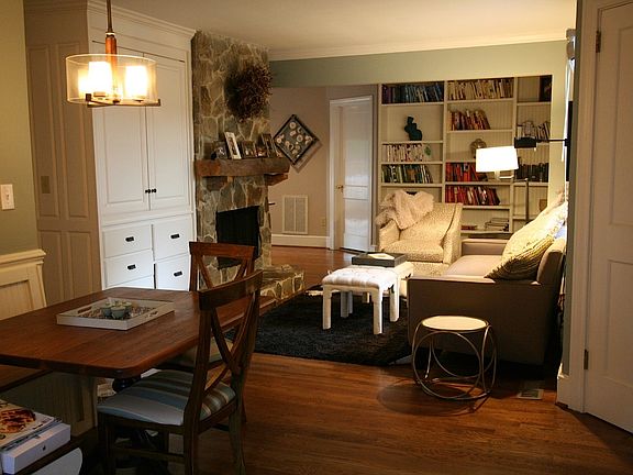 5th image of 18 E Lanneau Dr