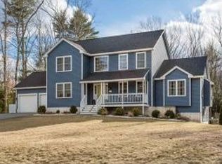 2 Winslow Dr, East Kingston, NH 03827
