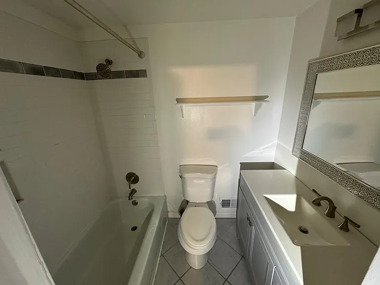 211 Parkwood Dr — Photo 16