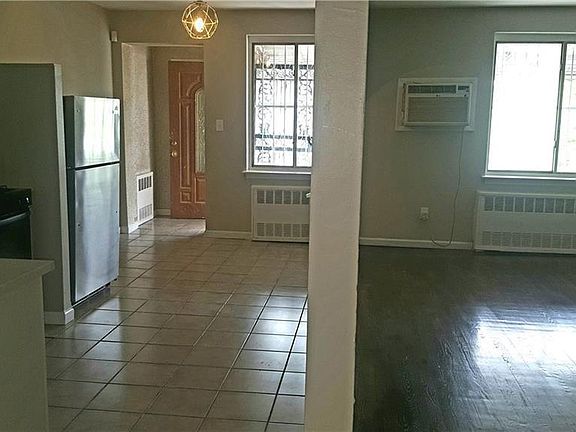 4th image of 9324 Avenue N