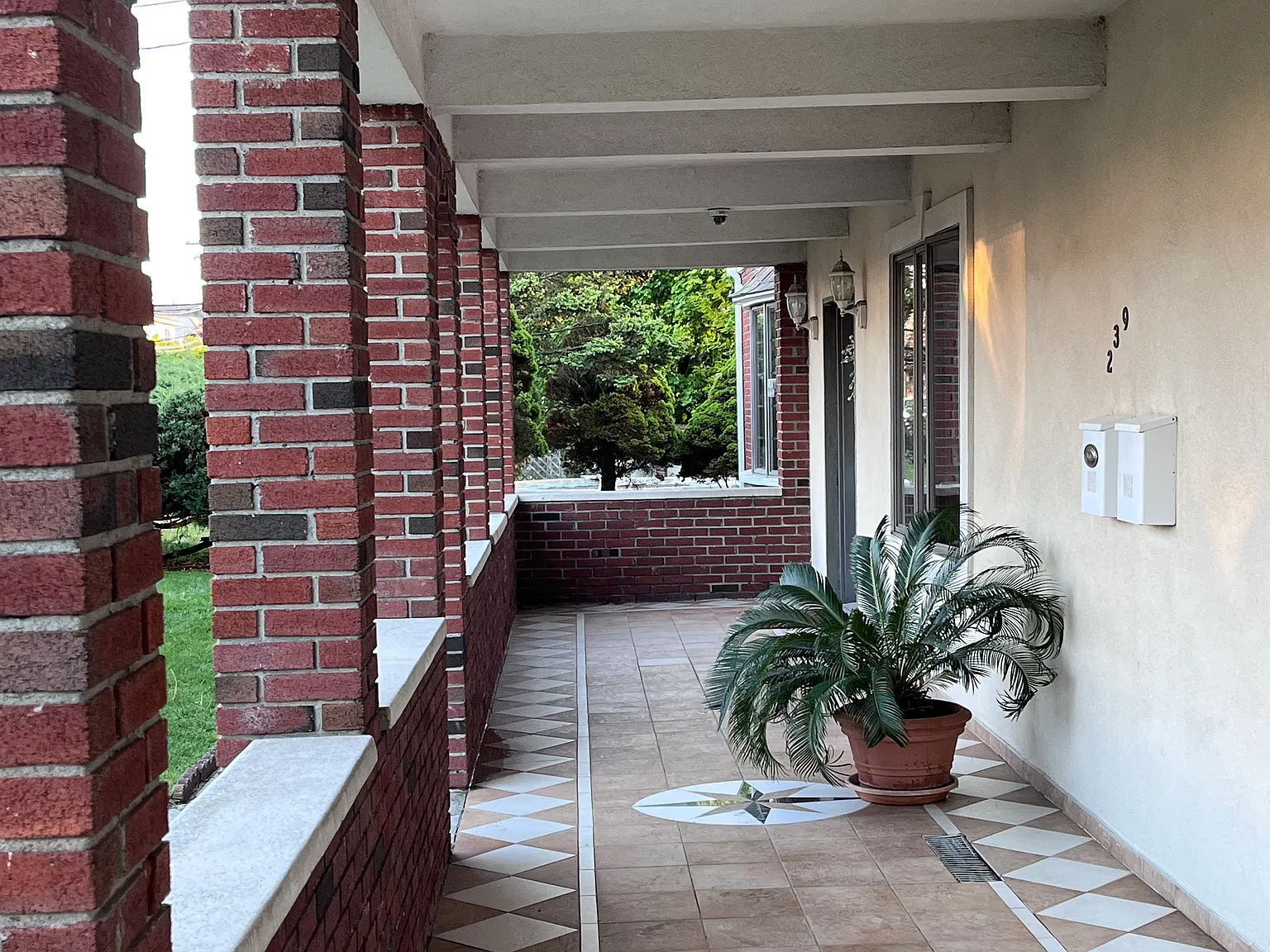 3 bed, 2175 sqft, $5,500 — Photo 2