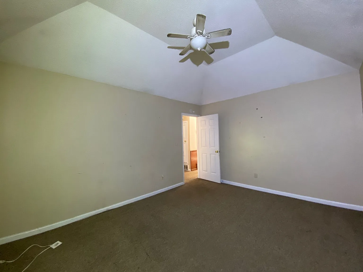 4617 Sandy Park Dr — Photo 2