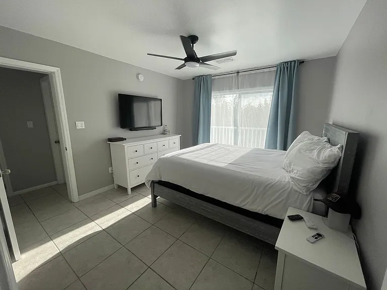 H16 Miriam St — Photo 25