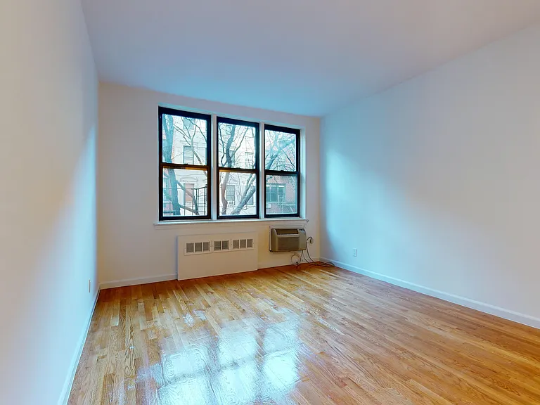 337 E 90th St #3D — Photo 2
