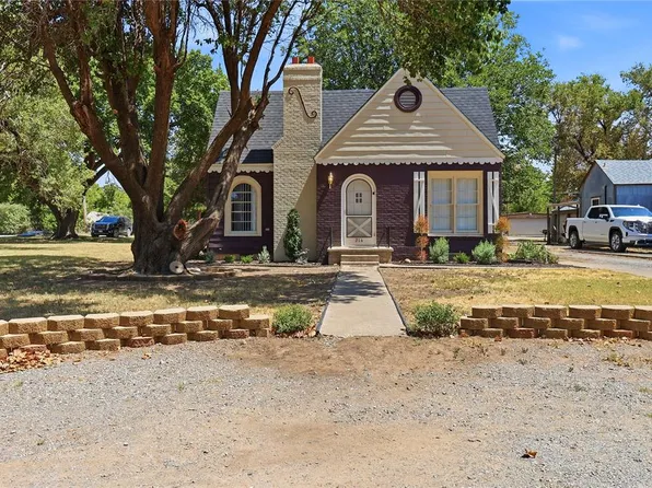 214 N Broadway Ave, Hobart, OK 73651