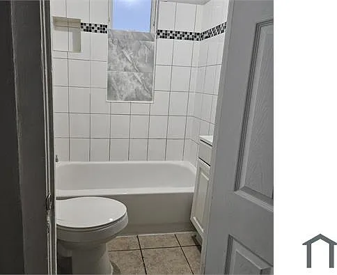8709 S Exchange Ave #1-R — Photo 16