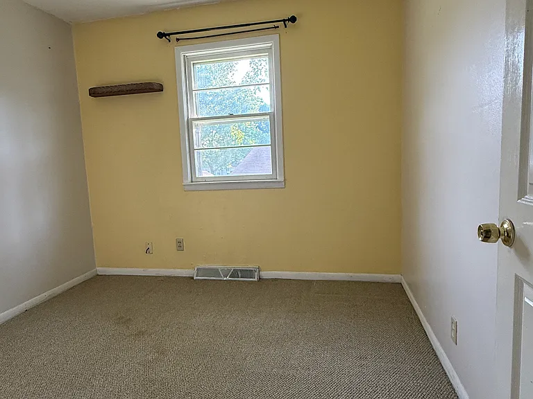 4517 Waterloo Dr — Photo 13