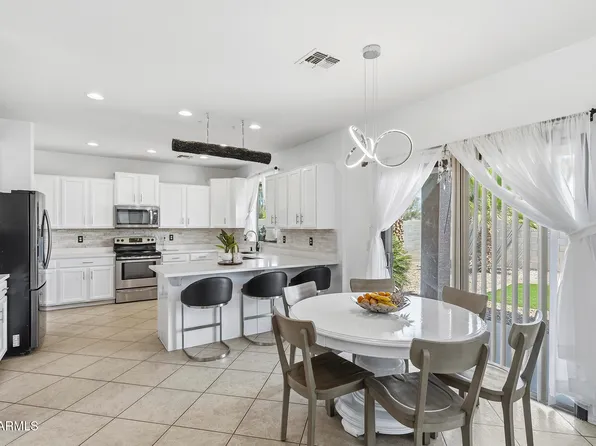 43266 W LINDGREN Drive, Maricopa, AZ 85138