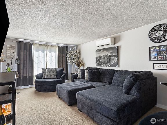 5th image of 1025 E 63rd Street