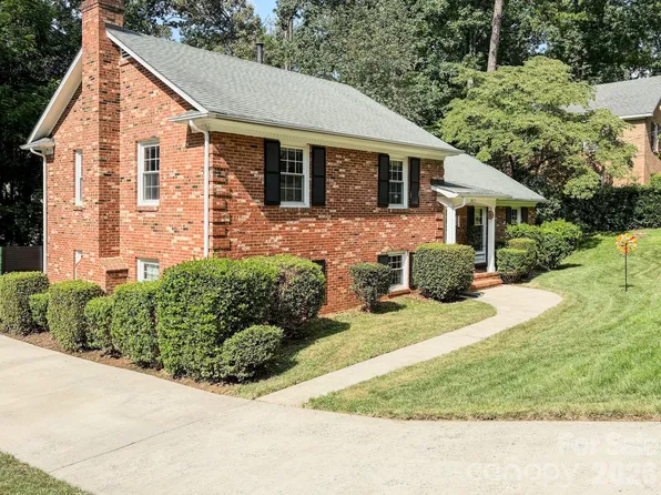 2815 Burnt Mill Rd, Charlotte, NC 28210