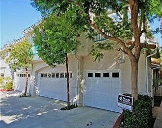 11723 VillageView - Front