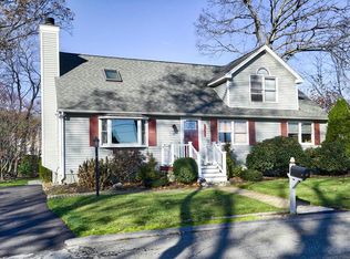 43 Grandview Rd, Haverhill, MA 01832
