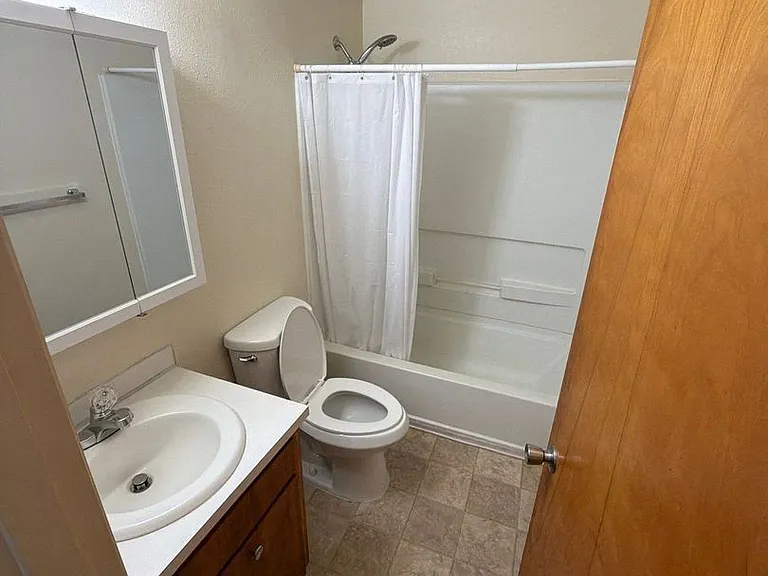 2610 Taylor St — Photo 10