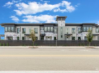 410 E Presidio Ln, Eagle, ID 83616