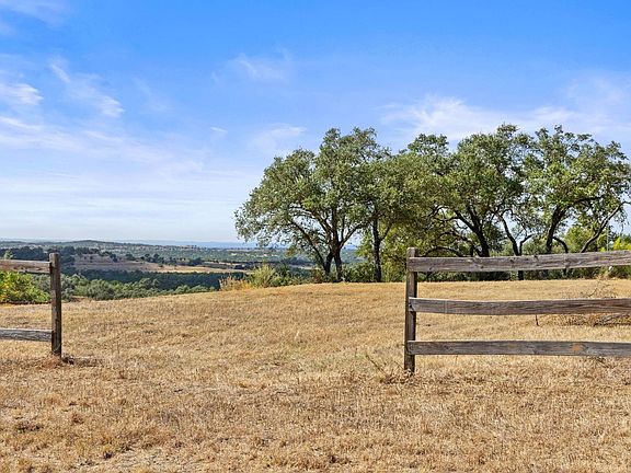 4th image of 18700 Madrone Ranch Trail