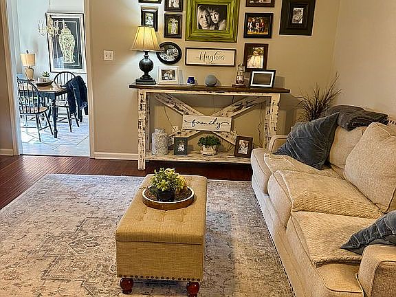 5th image of 129 Prinston St