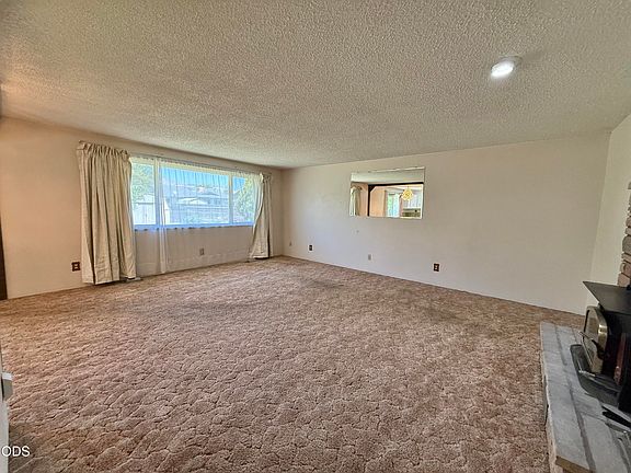 3rd image of 5119 Barry Ave