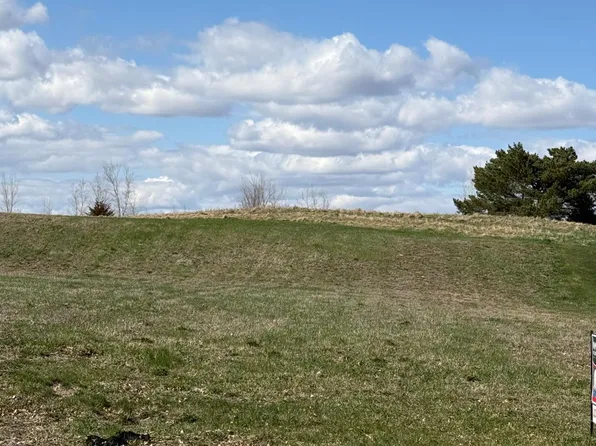 5344 Tee To Green St, Saint Cloud, MN 56304