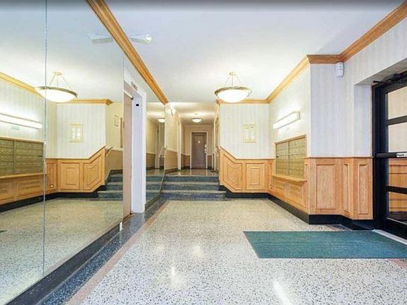 4th image of 14021 84th Dr #104