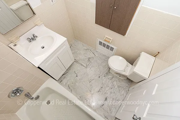 Rented by Copperwood Real Estate | media 12