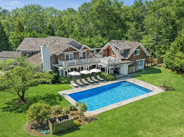 30 E Hollow Rd, East Hampton, NY 11937