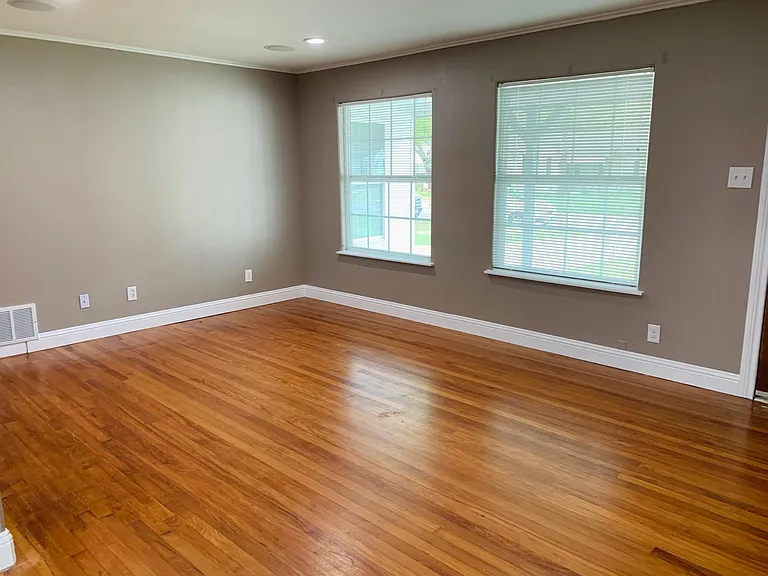 3425 Brady Ave — Photo 6