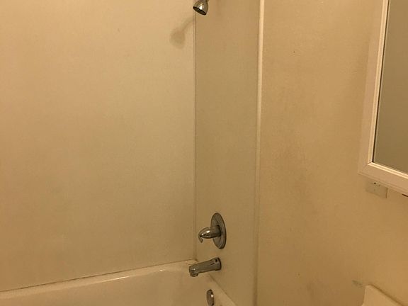 5th image of 2203 S Taylor St