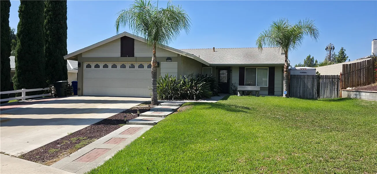 4 bed, 1469 sqft, $3,100 — Photo 4